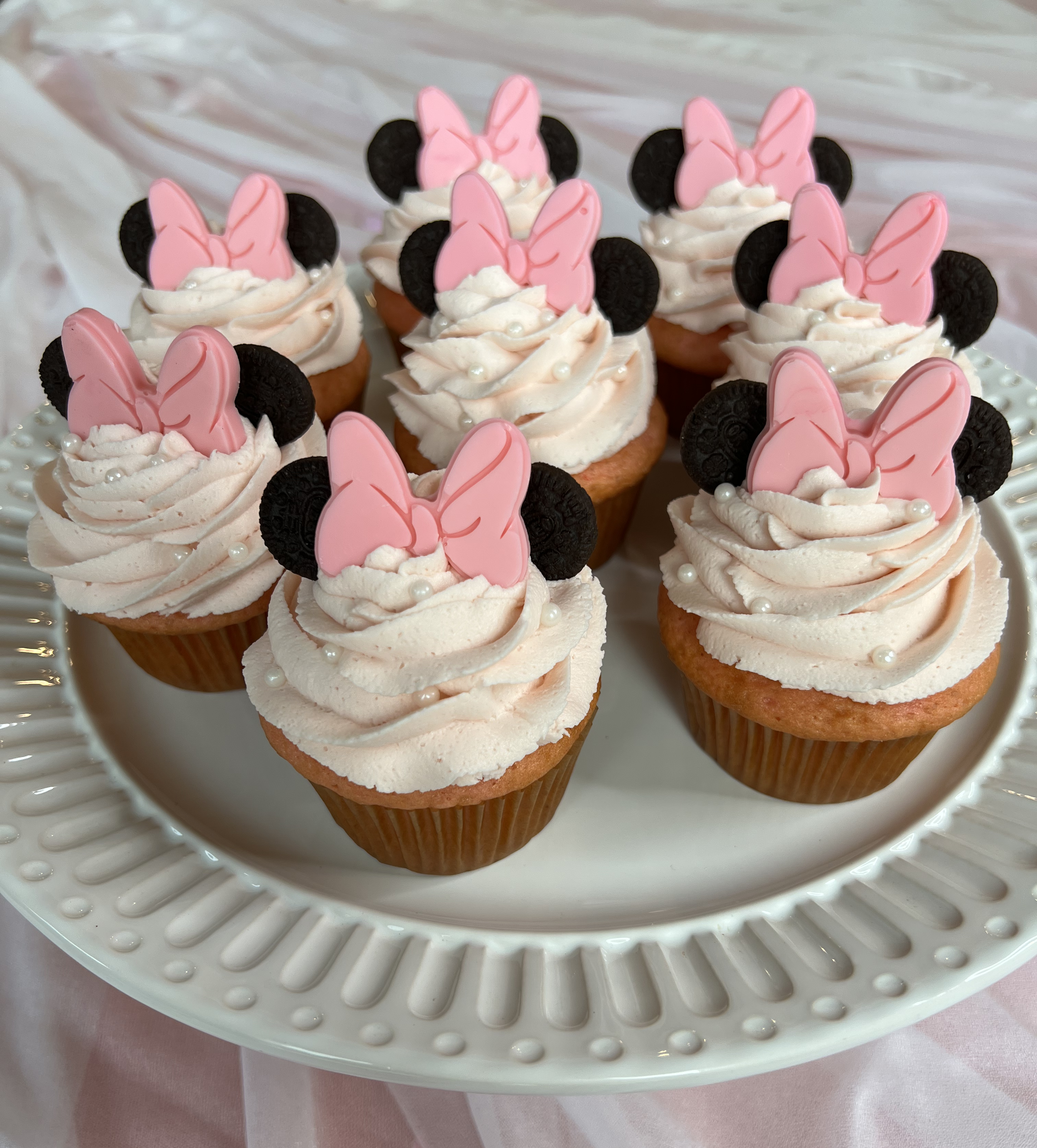 Minnie Mouse Cupcakes – Alisha Mitchum
